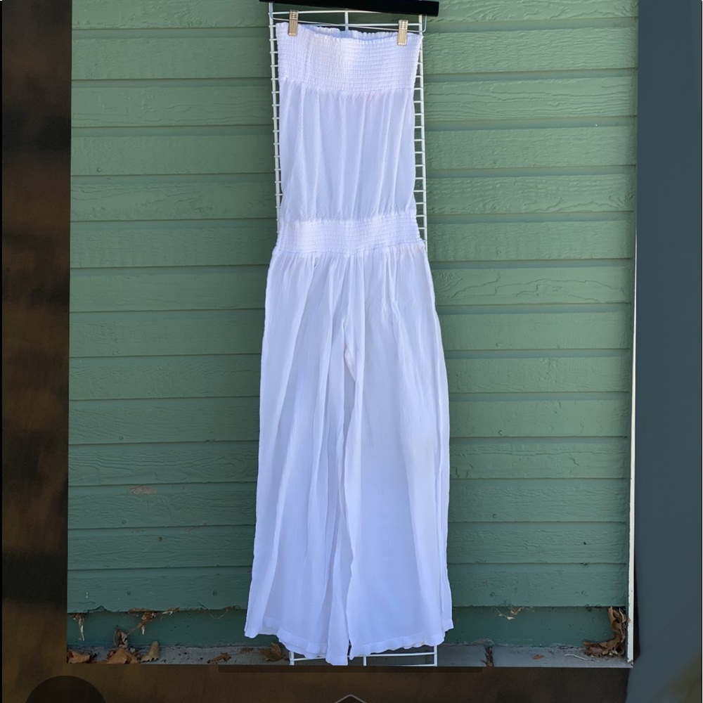 💕Victoria’s Secret Jumpsuit swim cover romper💕